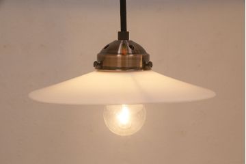 アンティーク照明　懐かしさ漂うレトロな平笠シェードの天井照明2個セット(ペンダントライト、天井照明)(R-049041)