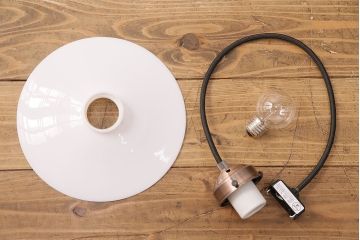 アンティーク照明　昔懐かしい趣溢れる吊り下げ照明(ペンダントライト、天井照明)(R-049042)