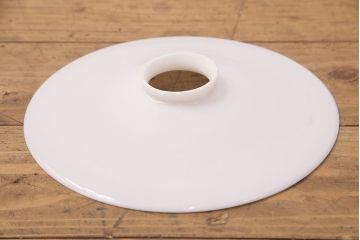 アンティーク照明　どこか懐かしさが漂う平笠シェードの吊り下げ照明(ペンダントライト、天井照明)(R-049044)