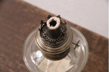 アンティーク雑貨　昭和初期　巻芯10番　お洒落な空間づくりに活躍するレトロなオイルランプ(テーブルランプ、スタンドライト)(R-049046)