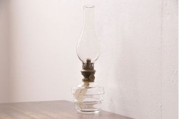 アンティーク雑貨　昭和初期　お洒落な空間づくりに活躍するレトロなオイルランプ(テーブルランプ、スタンドライト)(R-049047)
