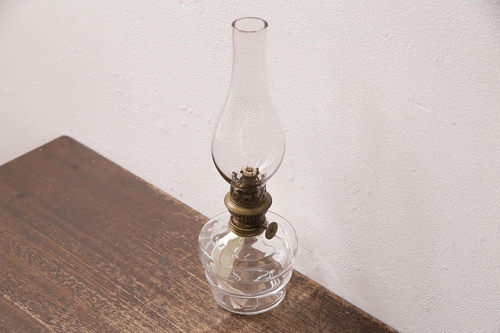 アンティーク雑貨　昭和初期　お洒落な空間づくりに活躍するレトロなオイルランプ(テーブルランプ、スタンドライト)(R-049047)