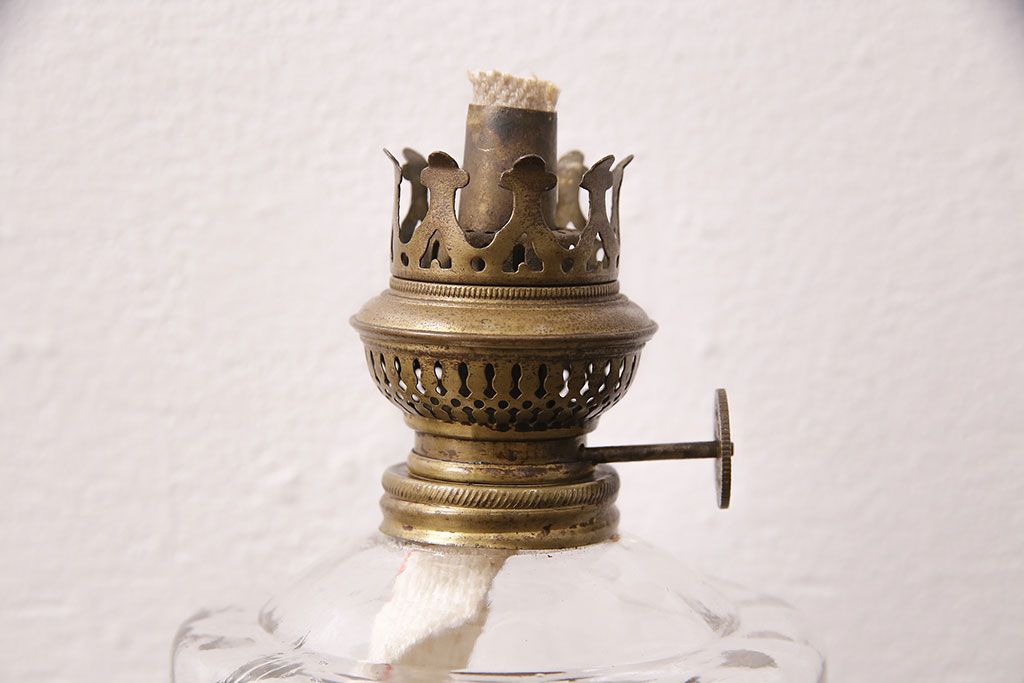 アンティーク雑貨　昭和初期　お洒落な空間づくりに活躍するレトロなオイルランプ(テーブルランプ、スタンドライト)(R-049047)