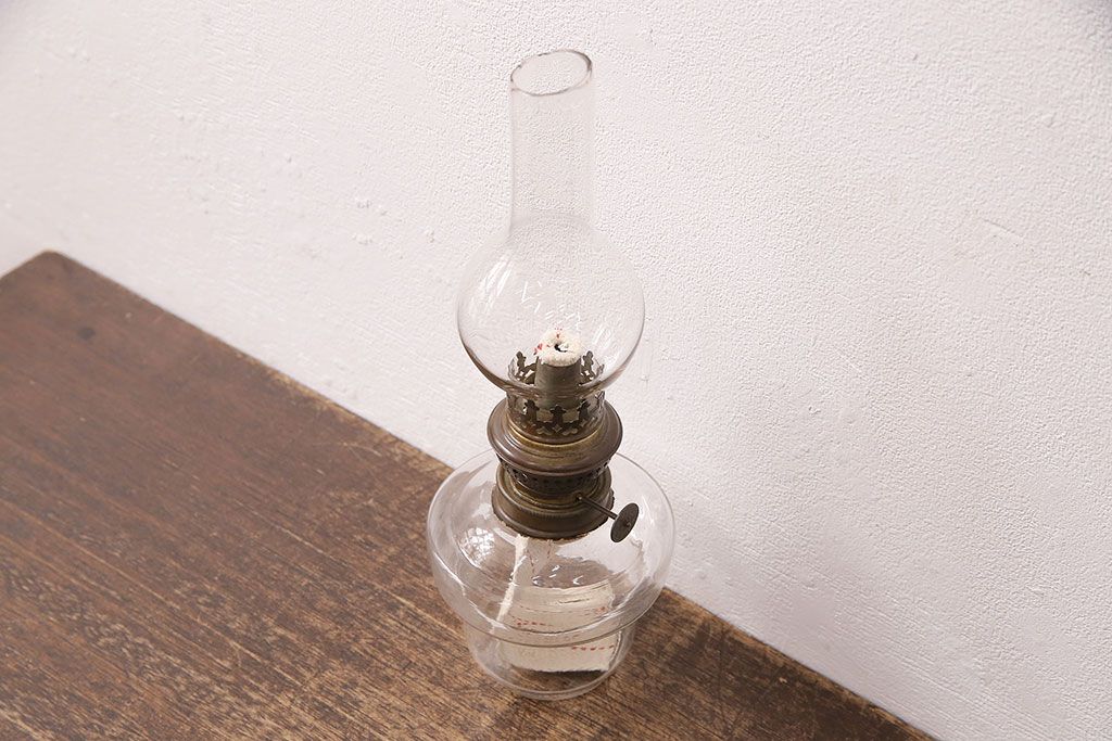 アンティーク雑貨　昭和初期　巻芯10番　お洒落な空間づくりに活躍するレトロなオイルランプ(テーブルランプ、卓上スタンド)(R-049048)
