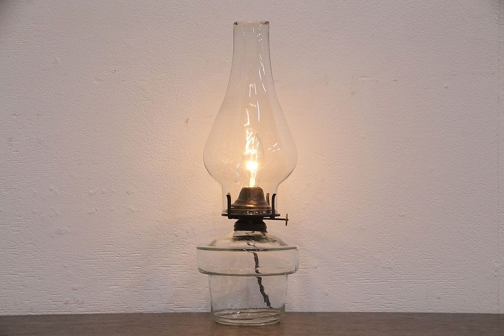 アンティーク照明　オイルランプリメイク　心和む雰囲気を演出してくれるテーブルランプ(スタンドライト、卓上照明)(R-049049)