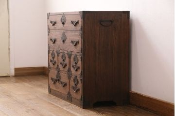 和製アンティーク　明治大正期　総桐材　使い込まれた木の風合いと飾り金具が味わい深い小箪笥(引き出し、チェスト、桐箪笥、収納箪笥、桐たんす)(R-049056)