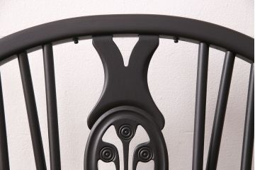 ヴィンテージ家具　ペイント　ERCOL(アーコール)　シックなカラーがお洒落な雰囲気を醸しだすラウンジチェア(椅子、アームチェア、ビンテージ)(R-049060)