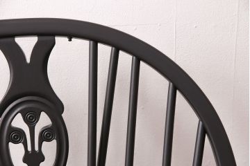 ヴィンテージ家具　ペイント　ERCOL(アーコール)　シックなカラーがお洒落な雰囲気を醸しだすラウンジチェア(椅子、アームチェア、ビンテージ)(R-049060)