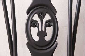 ヴィンテージ家具　ペイント　ERCOL(アーコール)　シックなカラーがお洒落な雰囲気を醸しだすラウンジチェア(椅子、アームチェア、ビンテージ)(R-049060)