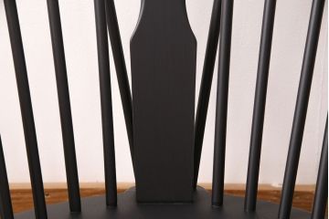 ヴィンテージ家具　ペイント　ERCOL(アーコール)　シックなカラーがお洒落な雰囲気を醸しだすラウンジチェア(椅子、アームチェア、ビンテージ)(R-049060)