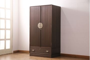 中古　美品　引手が美しい!上品な佇まいが魅力的な国産の総桐箪笥(並厚、桐たんす)(ワードローブ、洋服タンス、桐たんす)(R-049064)