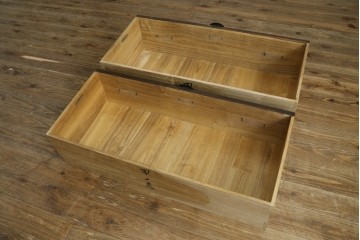 和製アンティーク　新潟産　落ち着いた和の雰囲気を醸し出す桐材製の重ね箪笥　(R-049065)