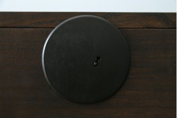 和製アンティーク　新潟産　落ち着いた和の雰囲気を醸し出す桐材製の重ね箪笥　(R-049065)