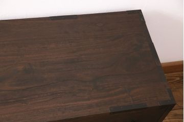 和製アンティーク　新潟産　落ち着いた和の雰囲気を醸し出す桐材製の重ね箪笥(引き出し、チェスト、桐箪笥、桐タンス、和たんす、収納箪笥、時代箪笥)(R-049065)