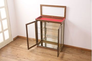 中古　美品　イタリア輸入家具　クラシカルな佇まいが魅力のキュリオケース(ガラスケース、キャビネット、飾り棚、コレクションケース)(定価約39万円)(R-049066)