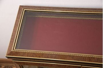 中古　美品　イタリア輸入家具　クラシカルな佇まいが魅力のキュリオケース(ガラスケース、キャビネット、飾り棚、コレクションケース)(定価約39万円)(R-049066)