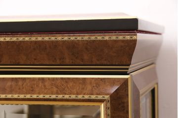 中古　美品　イタリア輸入家具　クラシカルな佇まいが魅力のキュリオケース(ガラスケース、キャビネット、飾り棚、コレクションケース)(定価約39万円)(R-049066)