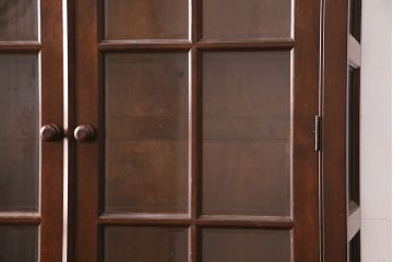 中古　松本民芸家具　洗練されたシックなデザインが魅力のE型書棚(ブックケース、本箱、飾り棚、キャビネット、収納棚)(定価約62万5千円)(R-049067)