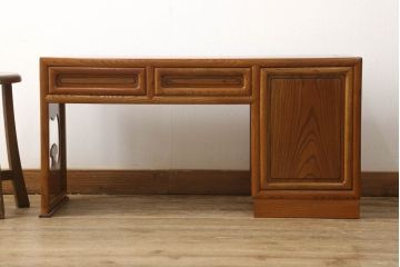 中古　美品　総ケヤキ材　黄みがかった木色と美しい杢目が魅力のぬくもり溢れる文机(片袖机、座机)(R-049072)