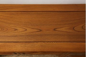 中古　美品　総ケヤキ材　黄みがかった木色と美しい杢目が魅力のぬくもり溢れる文机(片袖机、座机)(R-049072)