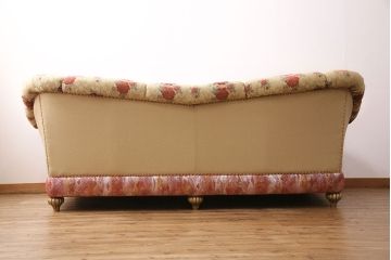 中古　イタリア輸入家具　優美でロマンチックな雰囲気が魅力的なソファ&クッションセット(定価約90万円)(3人掛けソファ)(R-049074)