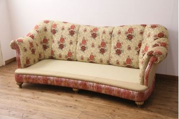 中古　イタリア輸入家具　優美でロマンチックな雰囲気が魅力的なソファ&クッションセット(定価約90万円)(3人掛けソファ)(R-049074)