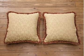 中古　イタリア輸入家具　優美でロマンチックな雰囲気が魅力的なソファ&クッションセット(定価約90万円)(3人掛けソファ)(R-049074)