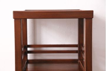 中古　極美品　国産　ケヤキ・杉材　造りの良さが素晴らしい手造り家具の飾り棚(陳列棚、引き出し)(R-049080)
