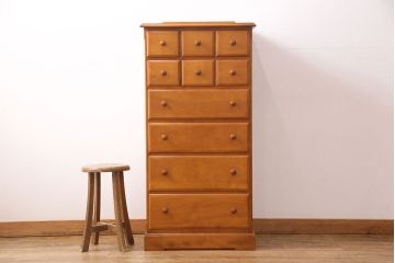 中古　横浜クラシック家具　ダニエル(daniel)　引き出し10杯が嬉しい!木の温もりを感じるチェスト(引き出し、整理タンス)(R-049081)