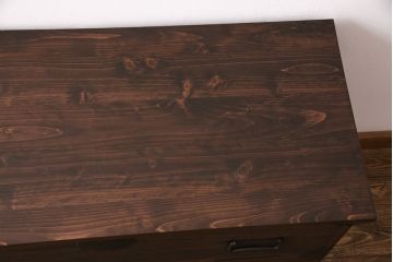 和製アンティーク　天板・脚付きリメイク　落ち着いた和の雰囲気を醸し出す総桐材製の鉄脚付きローボード(テレビボード、テレビ台、引き出し、チェスト)(R-049082)