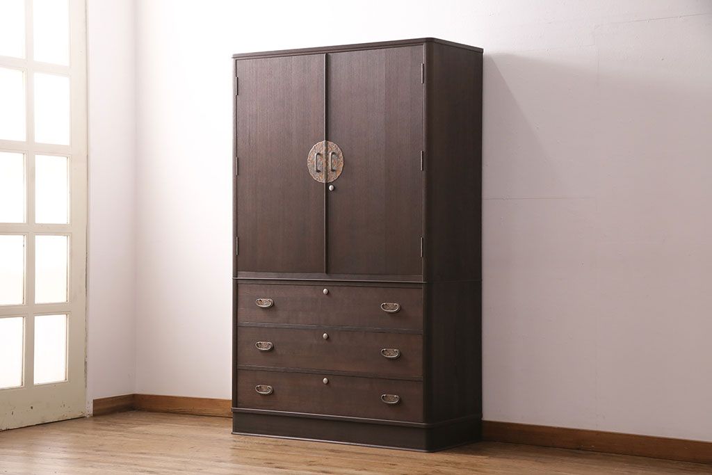 中古　美品　松永修一作　胴丸　柾目が美しい!上品な雰囲気が魅力の総桐箪笥(衣装箪笥、着物箪笥、和タンス、桐たんす)(定価約120万円)(R-049084)