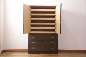 中古　美品　松永修一作　胴丸　柾目が美しい!上品な雰囲気が魅力の総桐箪笥(衣装箪笥、着物箪笥、和タンス、桐たんす)(定価約120万円)(R-049084)