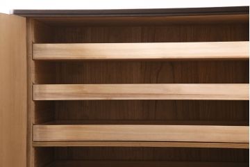 中古　美品　松永修一作　胴丸　柾目が美しい!上品な雰囲気が魅力の総桐箪笥(衣装箪笥、着物箪笥、和タンス、桐たんす)(定価約120万円)(R-049084)