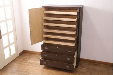 中古　美品　松永修一作　胴丸　柾目が美しい!上品な雰囲気が魅力の総桐箪笥(衣装箪笥、着物箪笥、和タンス、桐たんす)(定価約120万円)(R-049084)