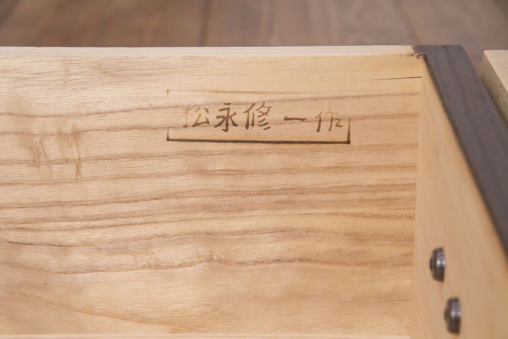 中古　美品　松永修一作　胴丸　柾目が美しい!上品な雰囲気が魅力の総桐箪笥(衣装箪笥、着物箪笥、和タンス、桐たんす)(定価約120万円)(R-049084)