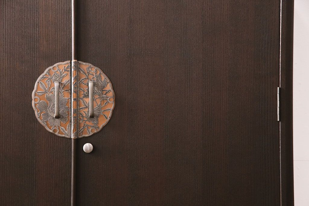 中古　美品　松永修一作　胴丸　柾目が美しい!上品な雰囲気が魅力の総桐箪笥(衣装箪笥、着物箪笥、和タンス、桐たんす)(定価約120万円)(R-049084)