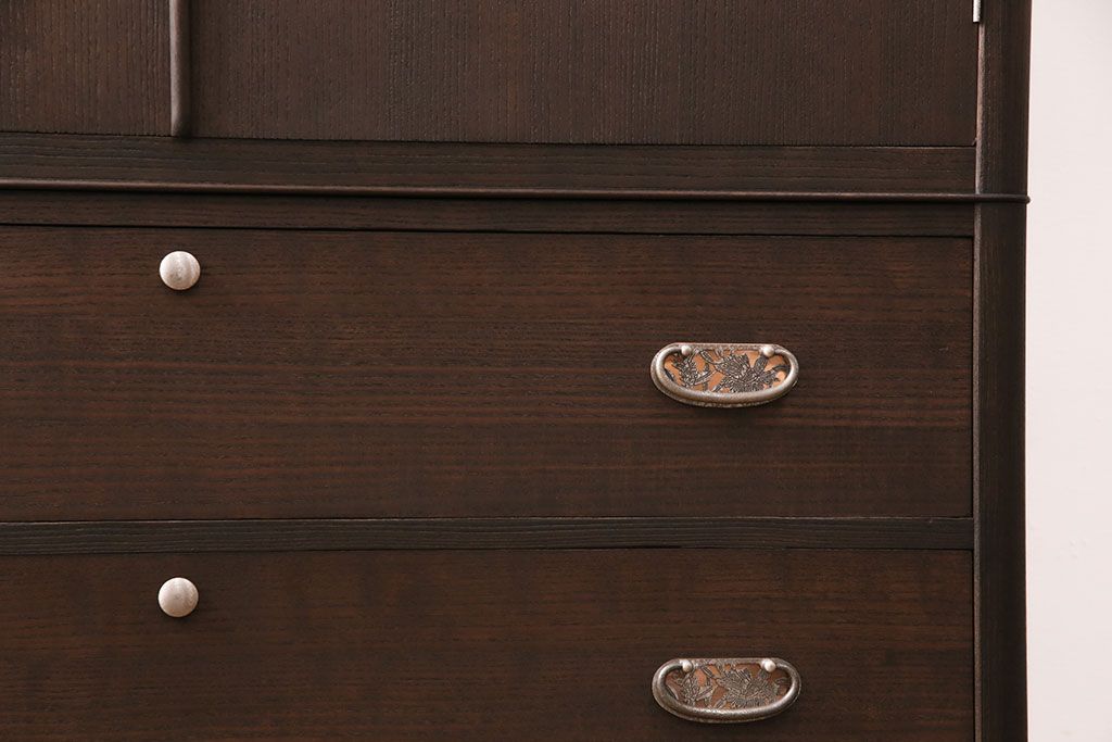 中古　美品　松永修一作　胴丸　柾目が美しい!上品な雰囲気が魅力の総桐箪笥(衣装箪笥、着物箪笥、和タンス、桐たんす)(定価約120万円)(R-049084)