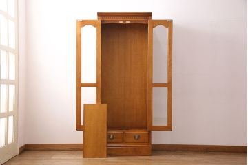 中古　美品　横浜クラシック家具　ダニエル(daniel)　温もりを感じる色合いとクラシカルな佇まいが魅力のブックケース(本箱、収納棚、キャビネット、飾り棚)(R-049087)