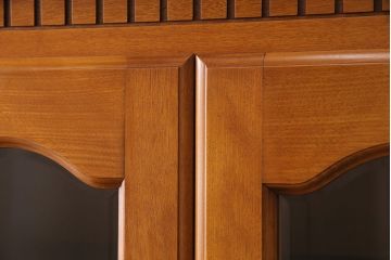 中古　美品　横浜クラシック家具　ダニエル(daniel)　温もりを感じる色合いとクラシカルな佇まいが魅力のブックケース(本箱、収納棚、キャビネット、飾り棚)(R-049087)