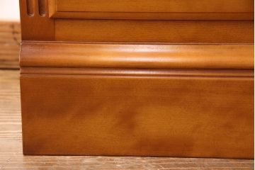 中古　美品　横浜クラシック家具　ダニエル(daniel)　温もりを感じる色合いとクラシカルな佇まいが魅力のブックケース(本箱、収納棚、キャビネット、飾り棚)(R-049087)