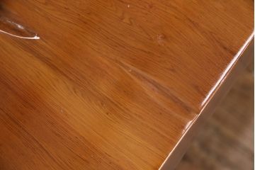中古　民芸家具　ガラス天板付き　最高級品!屋久杉一枚板の天板が贅沢な座卓(定価約350万円)(センターテーブル、漆塗り)(R-049089)