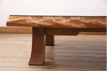 中古　民芸家具　ガラス天板付き　最高級品!屋久杉一枚板の天板が贅沢な座卓(定価約350万円)(センターテーブル、漆塗り)(R-049089)