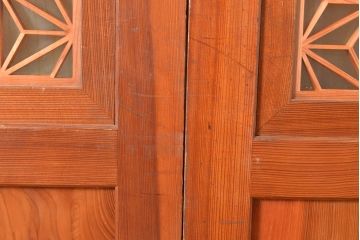 アンティーク建具　板部一枚板　芸術品のように美しい組子が目を惹く帯戸2枚セット(ガラス帯戸、組子帯戸、引き戸、建具)(R-049094)