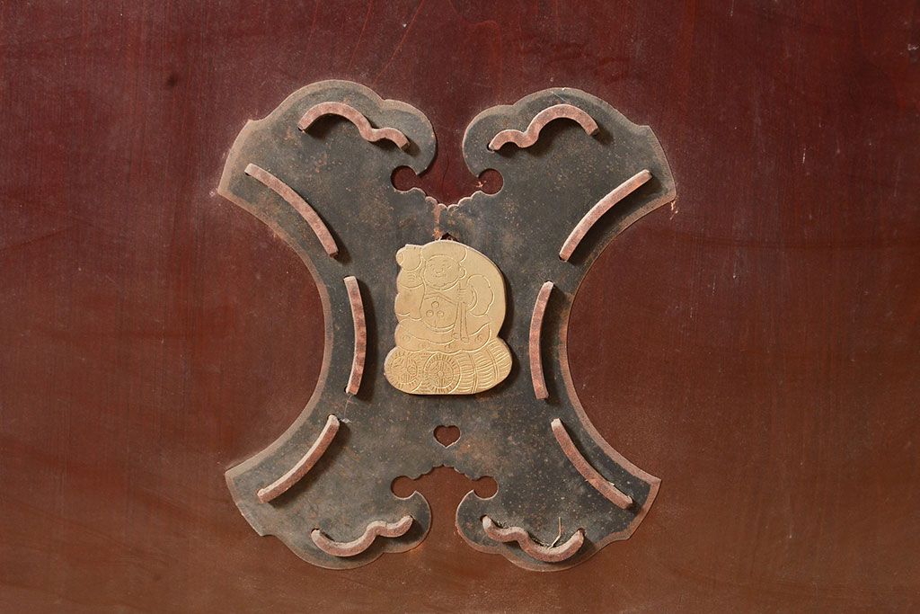 アンティーク建具　明治期　枠(欅材)　板(杉材)　漆塗りが上質な雰囲気を高める蔵戸1枚　(R-049095)