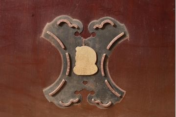 アンティーク建具　明治期　枠(欅材)　板(杉材)　漆塗りが上質な雰囲気を高める蔵戸1枚　(R-049095)