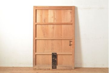 アンティーク建具　枠・ケヤキ材、板・スギ材　漆塗りが上質な雰囲気を高める蔵戸(引き戸、玄関戸)(R-049095)