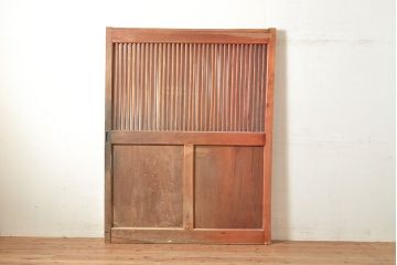 アンティーク建具　赤みがかった木色と縦桟のつくりが上品な雰囲気を高めるヒノキ材製蔵戸(引き戸、玄関戸)(R-049097)