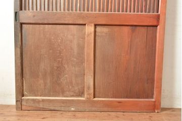 アンティーク建具　赤みがかった木色と縦桟のつくりが上品な雰囲気を高めるヒノキ材製蔵戸(引き戸、玄関戸)(R-049097)