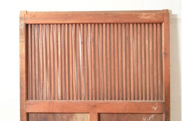 アンティーク建具　赤みがかった木色と縦桟のつくりが上品な雰囲気を高めるヒノキ材製蔵戸(引き戸、玄関戸)(R-049097)