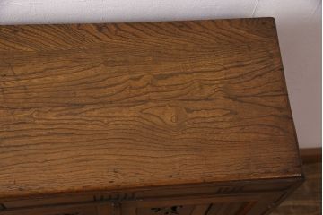 大正ロマン　花の透かし彫りが可愛らしい栓材製の本箱(ブックケース、収納棚、戸棚)(R-049105)